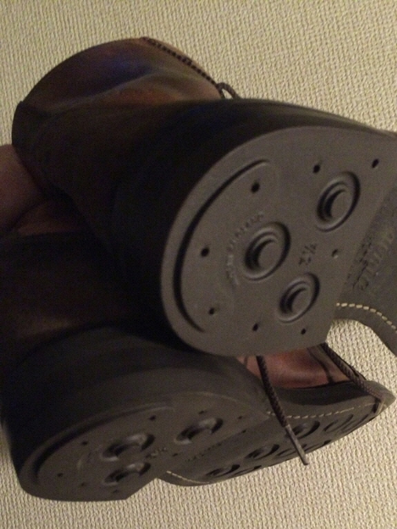 英国靴：トリッカーズ（Tricker’s）のモンキーブーツ（M6087）のヒール交換